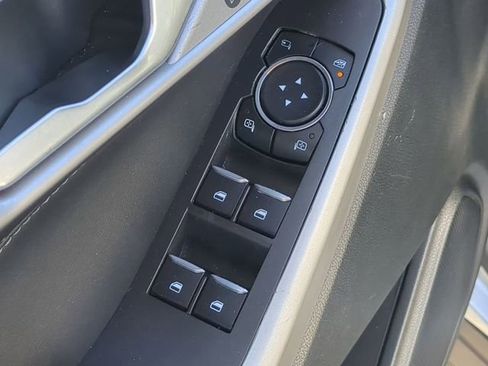 Used 2023 Ford Explorer Limited image 22