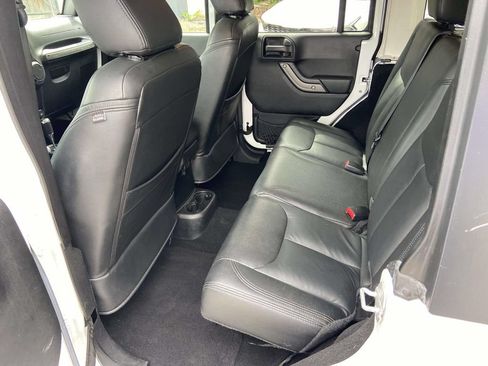 Used 2016 Jeep Wrangler Unlimited Sport w/ Quick Order Package 24S AWD/4WD image 16