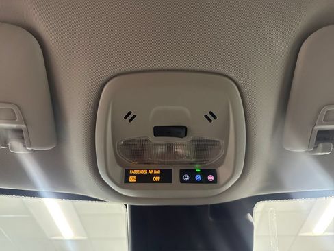 New 2026 Chevrolet Trax LT w/ LT Convenience Package FWD image 15
