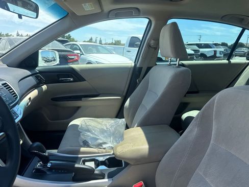 Used 2014 Honda Accord EX image 19