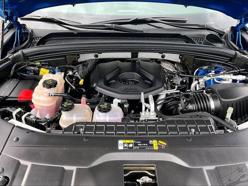 Used 2022 Jeep Grand Cherokee Summit w/ Luxury Tech Group V image 32