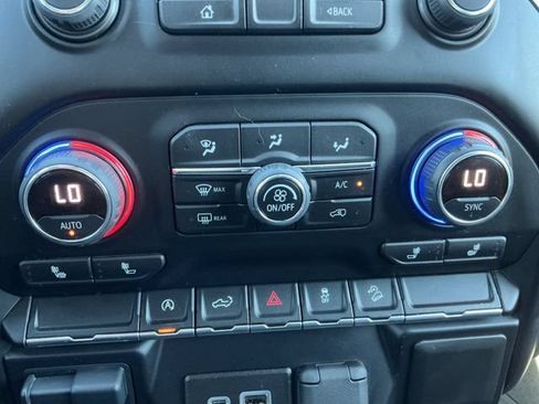 Used 2021 Chevrolet Silverado 1500 LT w/ Z71 Off-Road Package AWD/4WD image 17