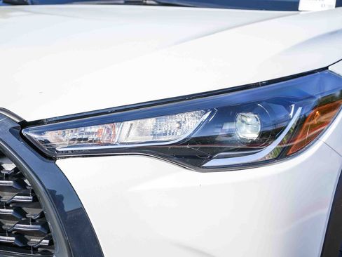 Used 2023 Toyota Corolla Cross LE w/ Black Badges Package (TMS) FWD image 5