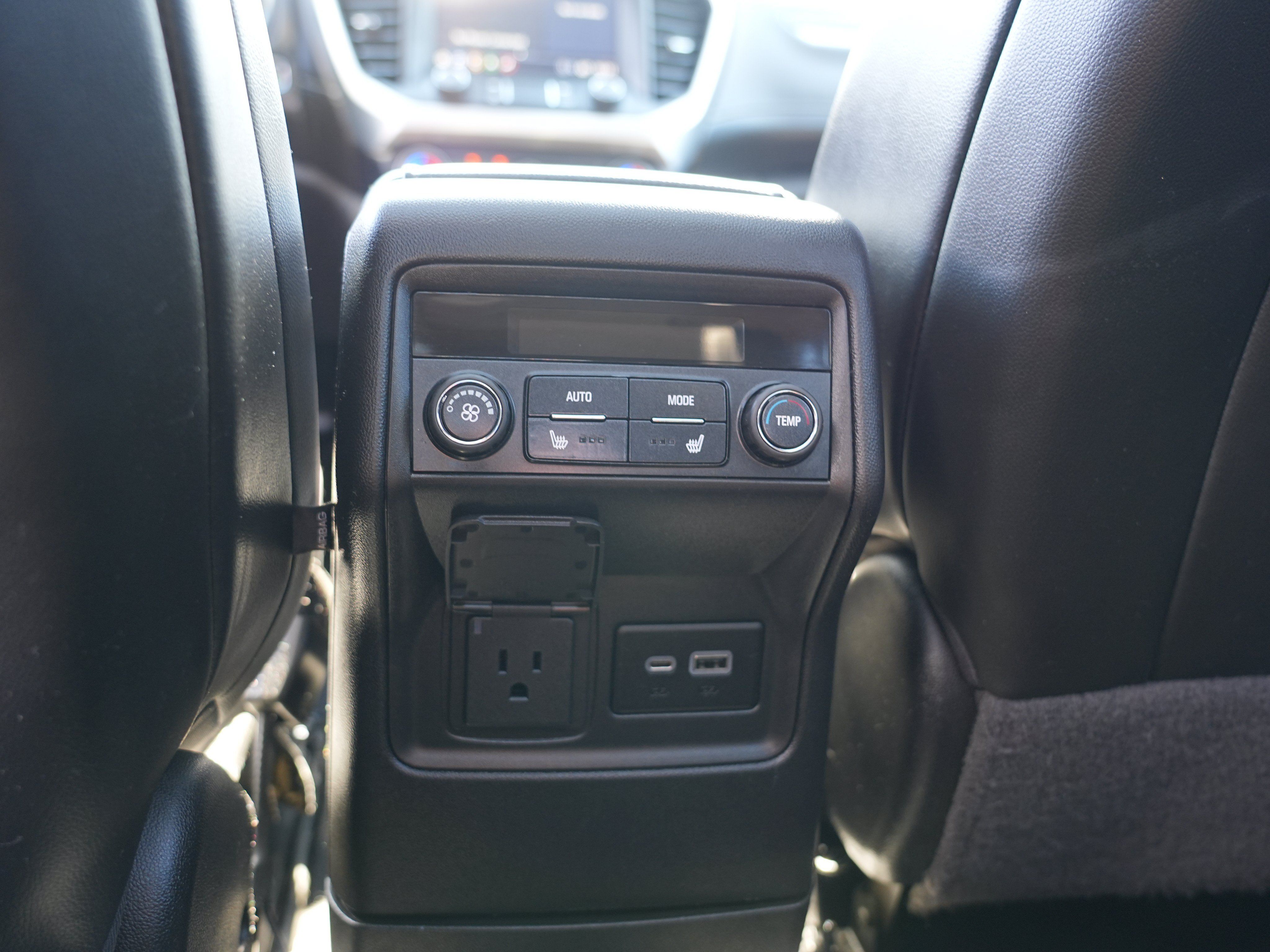 Used 2021 GMC Acadia SLT w/ Preferred Package AWD/4WD image 34