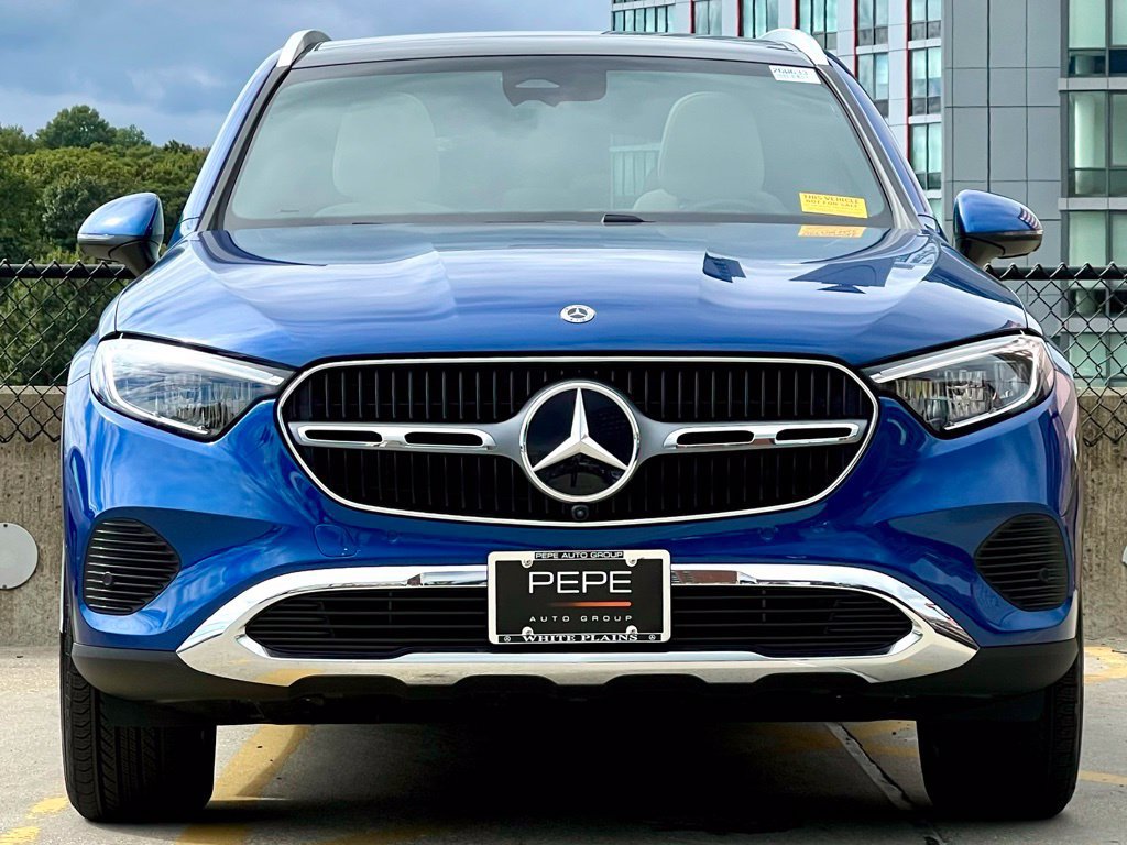 Used 2026 Mercedes-Benz GLC 300 4MATIC image 3