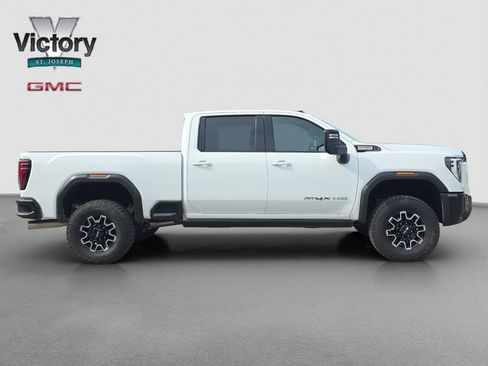 Used 2026 GMC Sierra 2500 AT4X AWD/4WD image 13