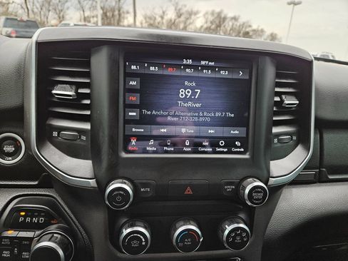 Used 2019 RAM 1500 Big Horn AWD/4WD image 15