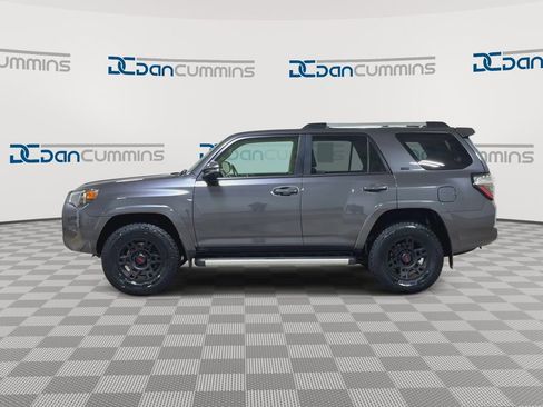 Used 2023 Toyota 4Runner SR5 Premium w/ Moonroof Package AWD/4WD image 5