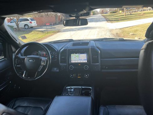Used 2018 Ford Expedition Limited w/ Equipment Group 301A image 20