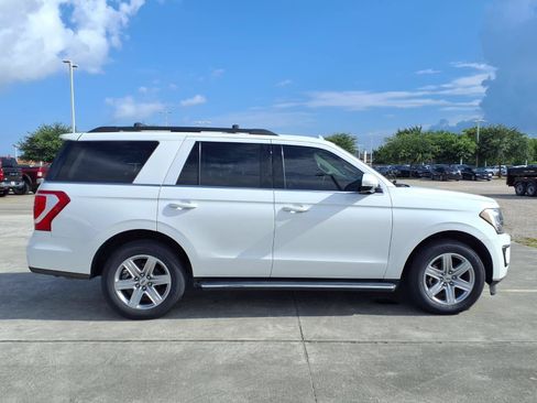 Used 2020 Ford Expedition XLT w/ Equipment Group 202A RWD image 4