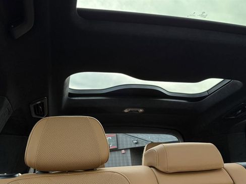 Used 2024 BMW X7 xDrive40i image 72