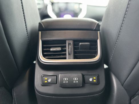 Used 2020 Subaru Outback Limited image 29