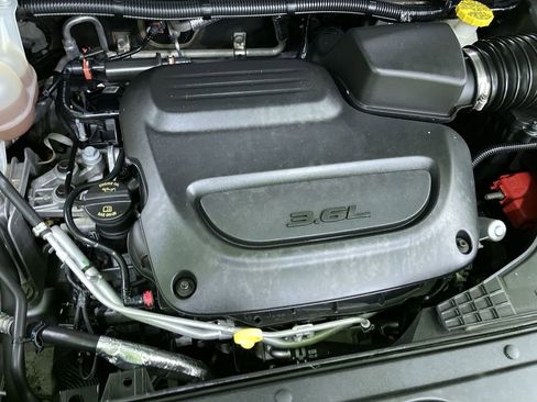 Used 2021 Chrysler Voyager LX w/ Cold Weather Group image 29