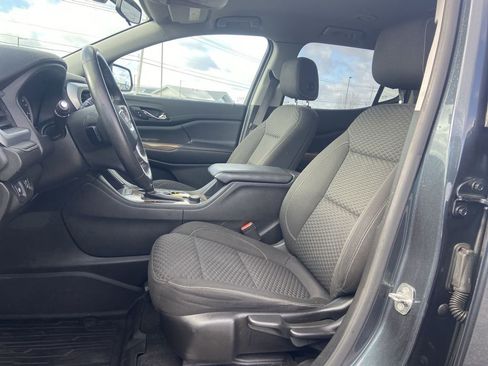 Used 2019 GMC Acadia SLE w/ LPO, Floor Liner Package image 18
