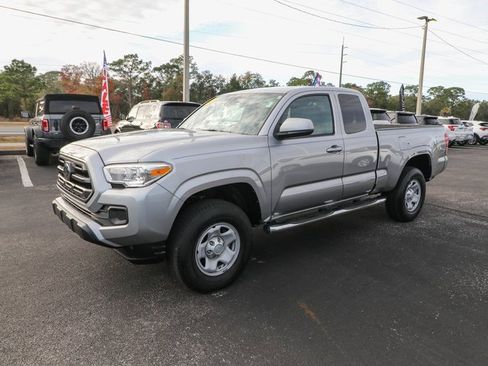 Used 2019 Toyota Tacoma 2WD Access Cab image 4