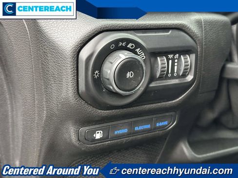 Used 2021 Jeep Wrangler Unlimited Rubicon 4xe w/ Cold Weather Group AWD/4WD image 17