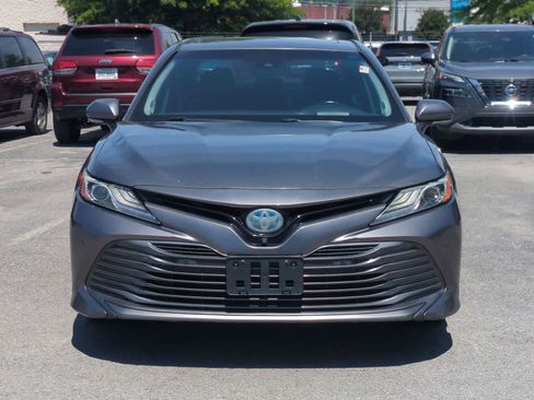 Used 2018 Toyota Camry XLE w/ Audio Package FWD image 3
