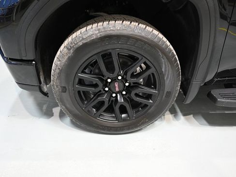 New 2026 GMC Sierra 1500 Elevation image 29