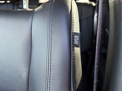 Used 2022 Jeep Grand Cherokee Limited image 14