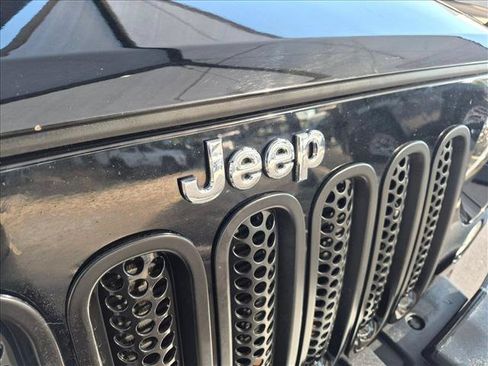 Used 2014 Jeep Wrangler Sahara w/ Dual Top Group AWD/4WD image 12