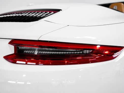Used 2017 Porsche 911 Carrera S image 39
