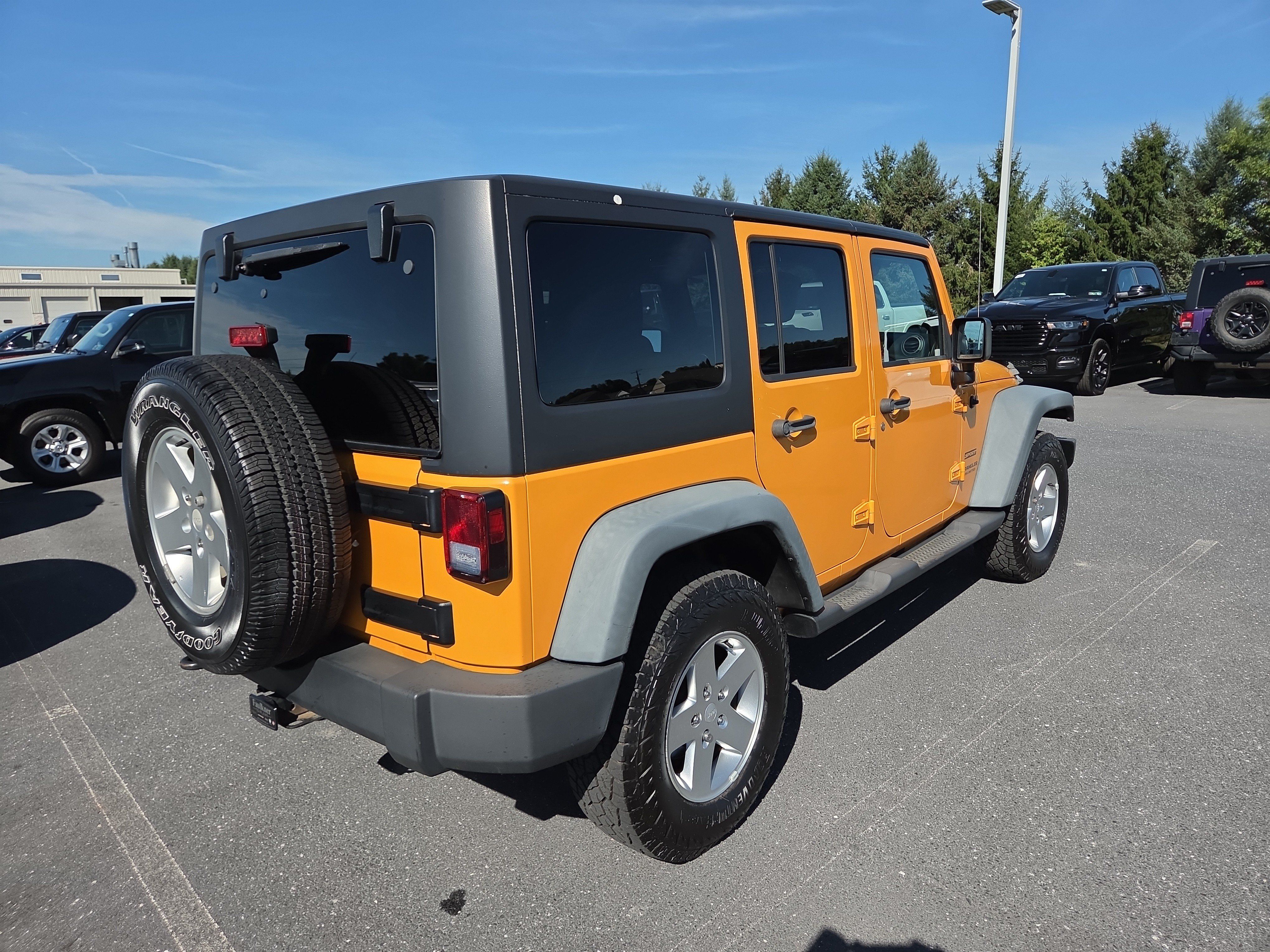 Used 2012 Jeep Wrangler Unlimited Sport AWD/4WD image 16