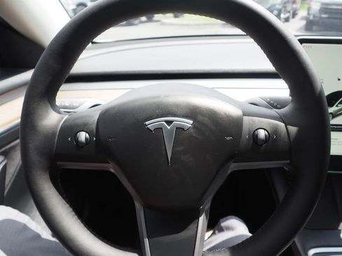 Used 2022 Tesla Model 3 Long Range AWD/4WD image 28