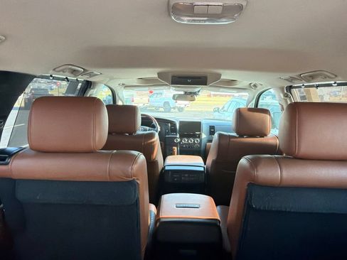 Used 2019 Toyota Sequoia Platinum RWD image 18