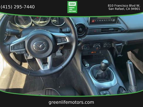 Used 2017 MAZDA MX-5 Miata Club RWD image 13