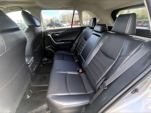 Used 2025 Toyota RAV4 Limited image 25