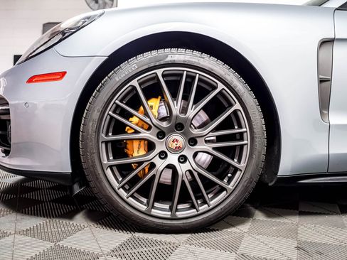Certified 2023 Porsche Panamera 4 Platinum Edition AWD/4WD image 14
