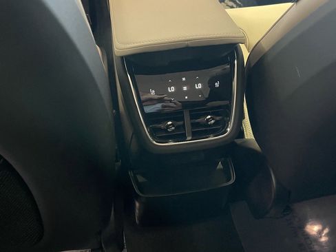 Used 2025 Volvo EX90 Ultra image 30