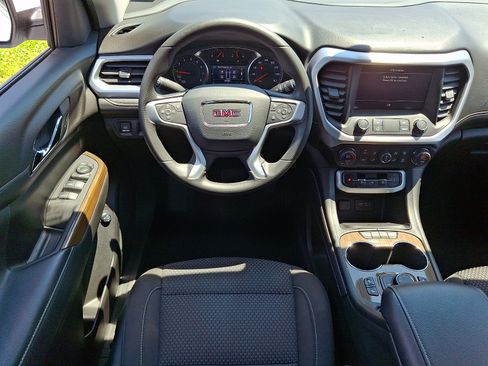 Used 2023 GMC Acadia SLE w/ Driver Convenience Package FWD image 16
