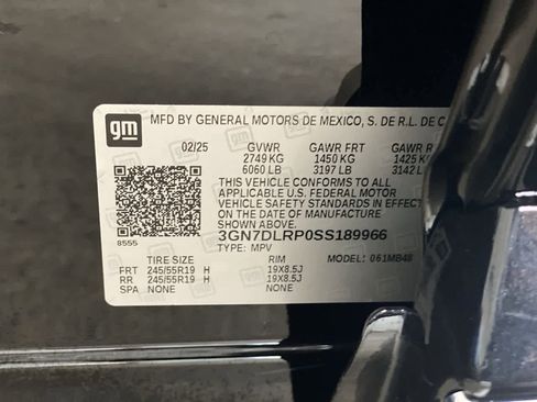 Used 2025 Chevrolet Equinox EV LT w/ Convenience Package image 30