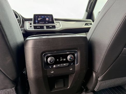Used 2021 Chevrolet Suburban RST w/ Luxury Package AWD/4WD image 19