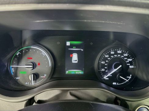 Used 2024 Toyota Sienna XLE FWD image 18