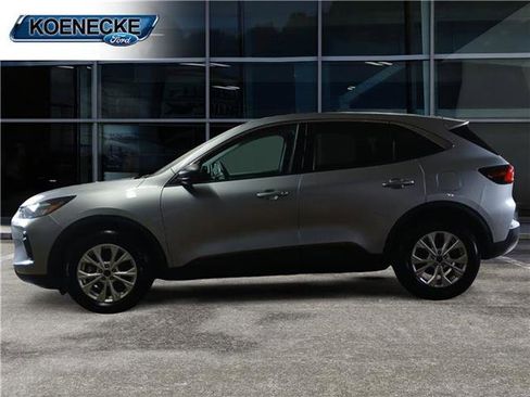 Certified 2024 Ford Escape Active FWD image 2