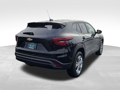 Used 2024 Chevrolet Trax LS image 5