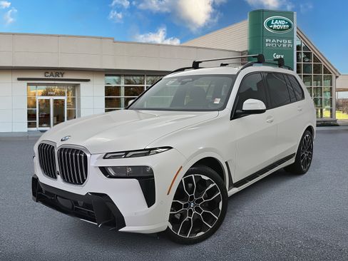Used 2024 BMW X7 xDrive40i w/ M Sport Package image 1