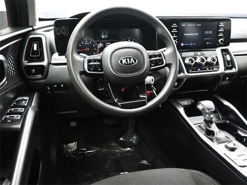 Used 2021 Kia Sorento LX image 18