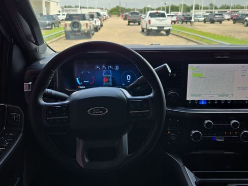 Used 2025 Ford F250 Lariat w/ Lariat Ultimate Package AWD/4WD image 31