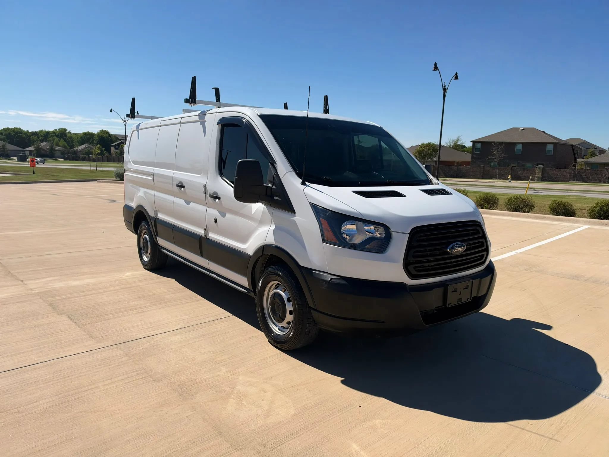 Used 2019 Ford Transit 150 130 Low Roof RWD image 3