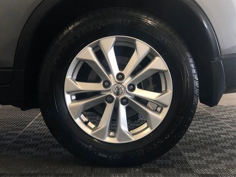 Used 2016 Nissan Rogue SV w/ SV Premium Package FWD image 19