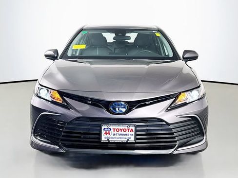Used 2021 Toyota Camry LE FWD image 11