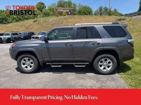 Used 2019 Toyota 4Runner SR5 AWD/4WD image 6