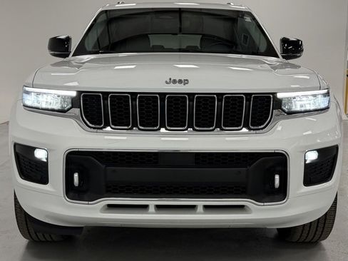 Used 2022 Jeep Grand Cherokee L Overland w/ Luxury Tech Group IV image 6