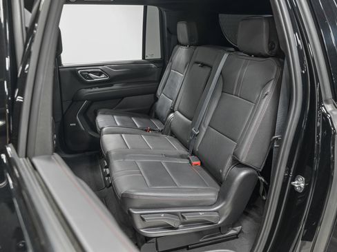 Used 2024 Chevrolet Suburban RST w/ Luxury Package AWD/4WD image 28