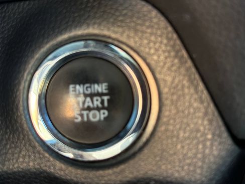 Used 2021 Toyota RAV4 XLE w/ Convenience Package AWD/4WD image 46