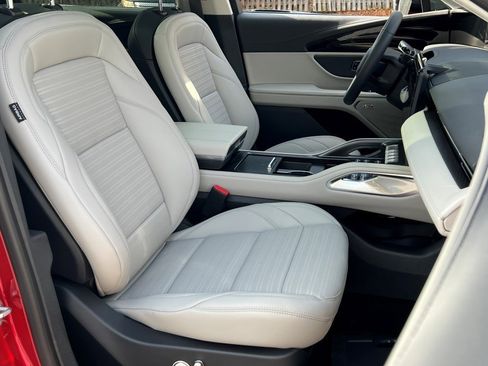 New 2026 Lincoln Nautilus Reserve AWD/4WD image 8