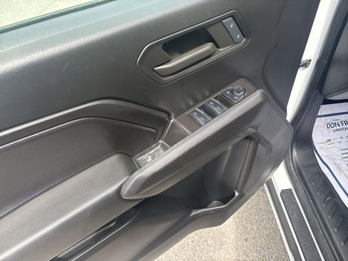 Used 2024 Chevrolet Colorado W/T image 15